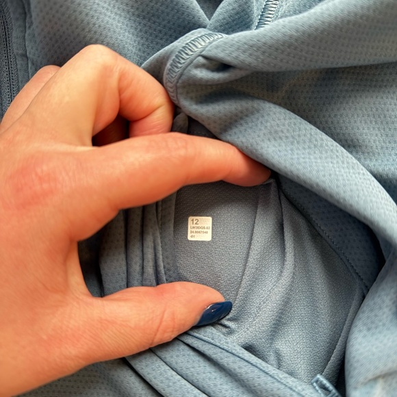 Lululemon Ventilating UV Protection Running Jacket - Picture 4 of 5